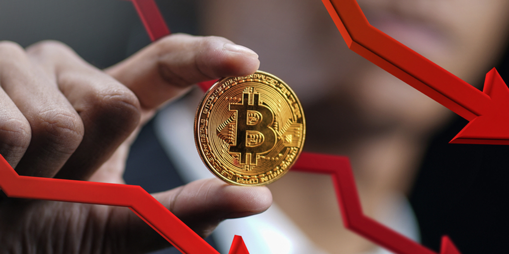Bitcoin Price Falls Further as Crypto Liquidations Top $330 Million