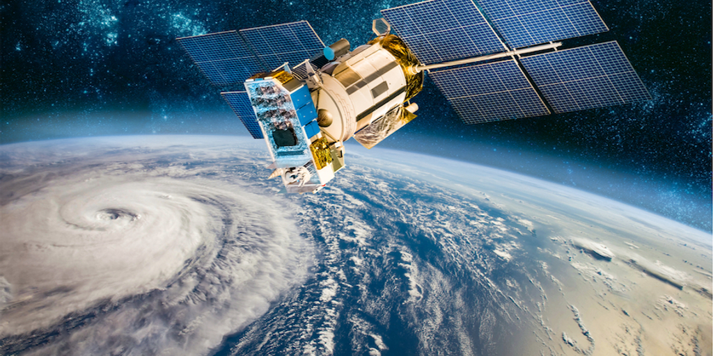 Apple and Starlink 'Literally Saving Lives' During Hurricane Helene Crisis