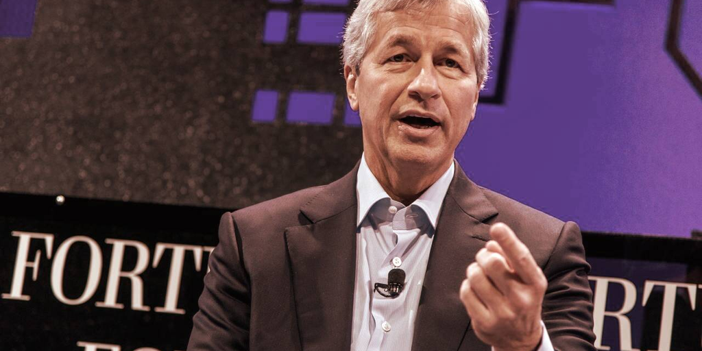 JP Morgan CEO Jamie Dimon Says Feds Should ‘Close Down’ Bitcoin