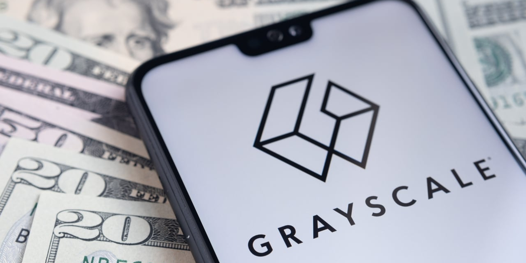 Grayscale Shifts  Billion in Ethereum to Coinbase Ahead of US ETF Trading Debut