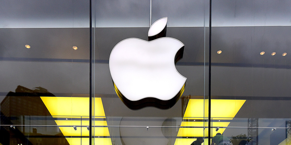 Apple Bans Employees From Using ChatGPT Over AI Privacy Fears: WSJ