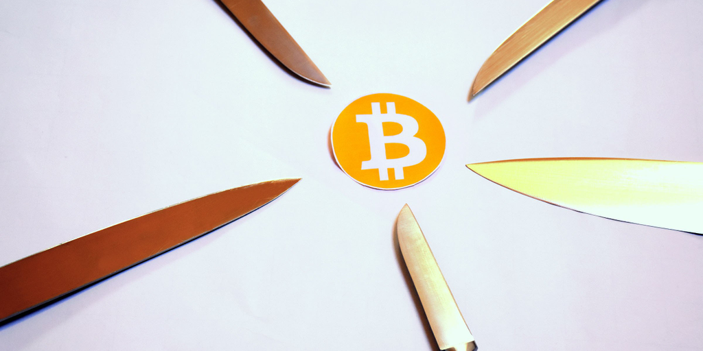 ‘Attack on Bitcoin’ claims circulate as transaction fees rise