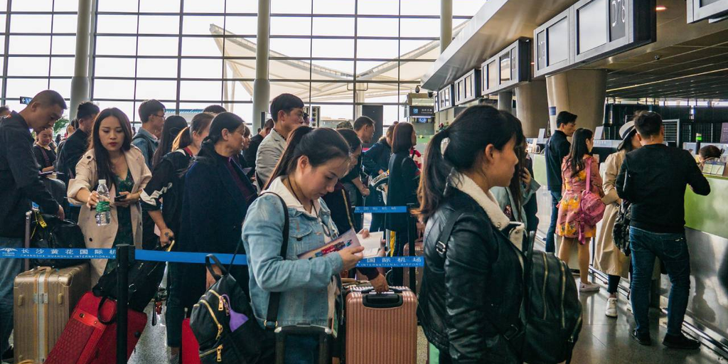 China Targets Travelers With Digital Yuan as Tourist Season Looms