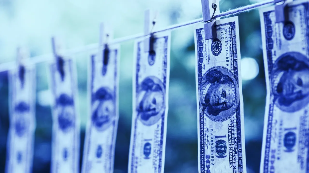 Money hanging up on washing line. Image: Shutterstock