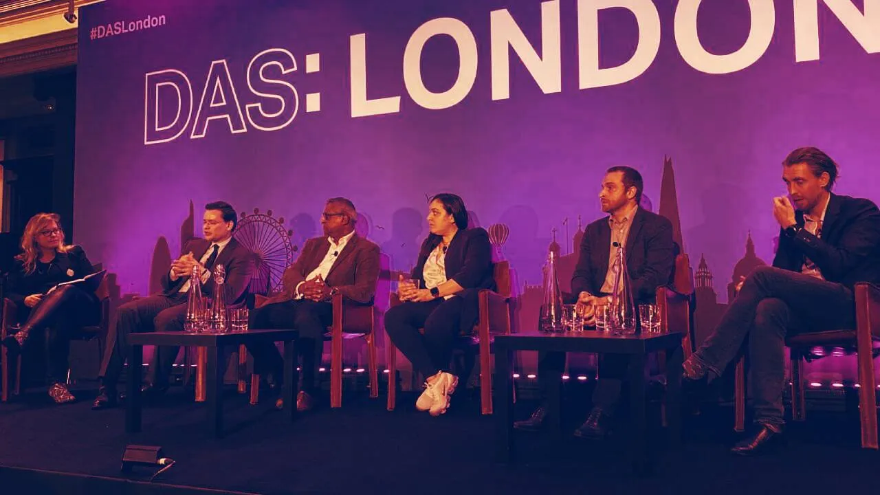 'The old guard vs the new blood: How banks will interact with crypto markets' panel at DAS London 2020 (Image: Decrypt)