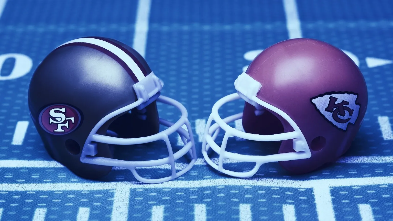 Two tits of NFL head to the Super Bowl. But who do the bookies think will win? IMAGE: Shutterstock.
