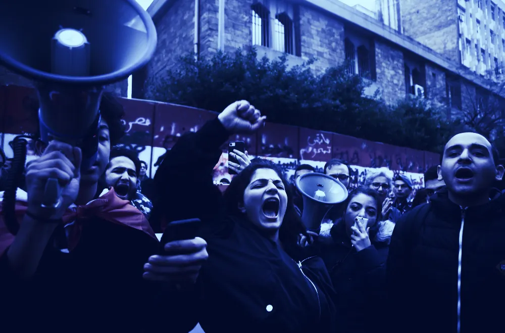 Protestantes en el Líbano en diciembre de 2019. Imagen: Shutterstock.