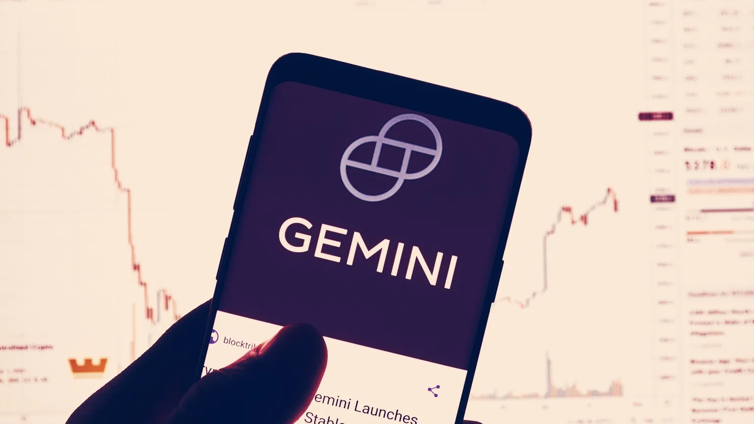 Smartphone con la app de Gemini Imagen: Shutterstock.