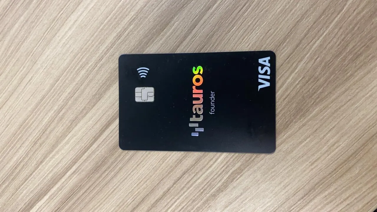 Una imagen de la tarjeta de débito emitida por Tauros. Imagen: Decrypt