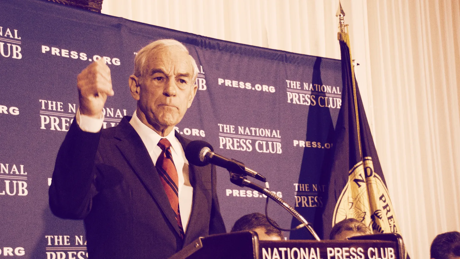 Ron Paul, candidate for the Republican Presidential nomination, speaks to a luncheon at the National Press Club, October 5, 2011 in Washington, DC. Image: Shutterstock