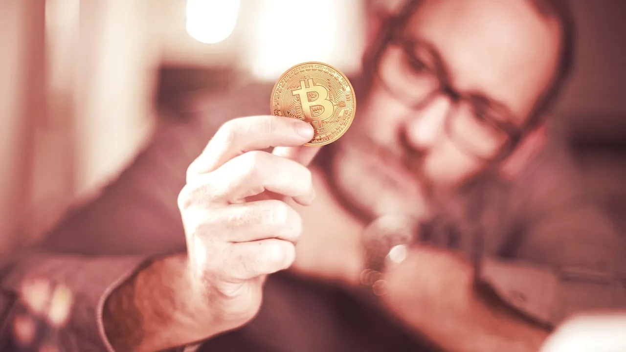What should I do with this Bitcoin? Image: Shutterstock