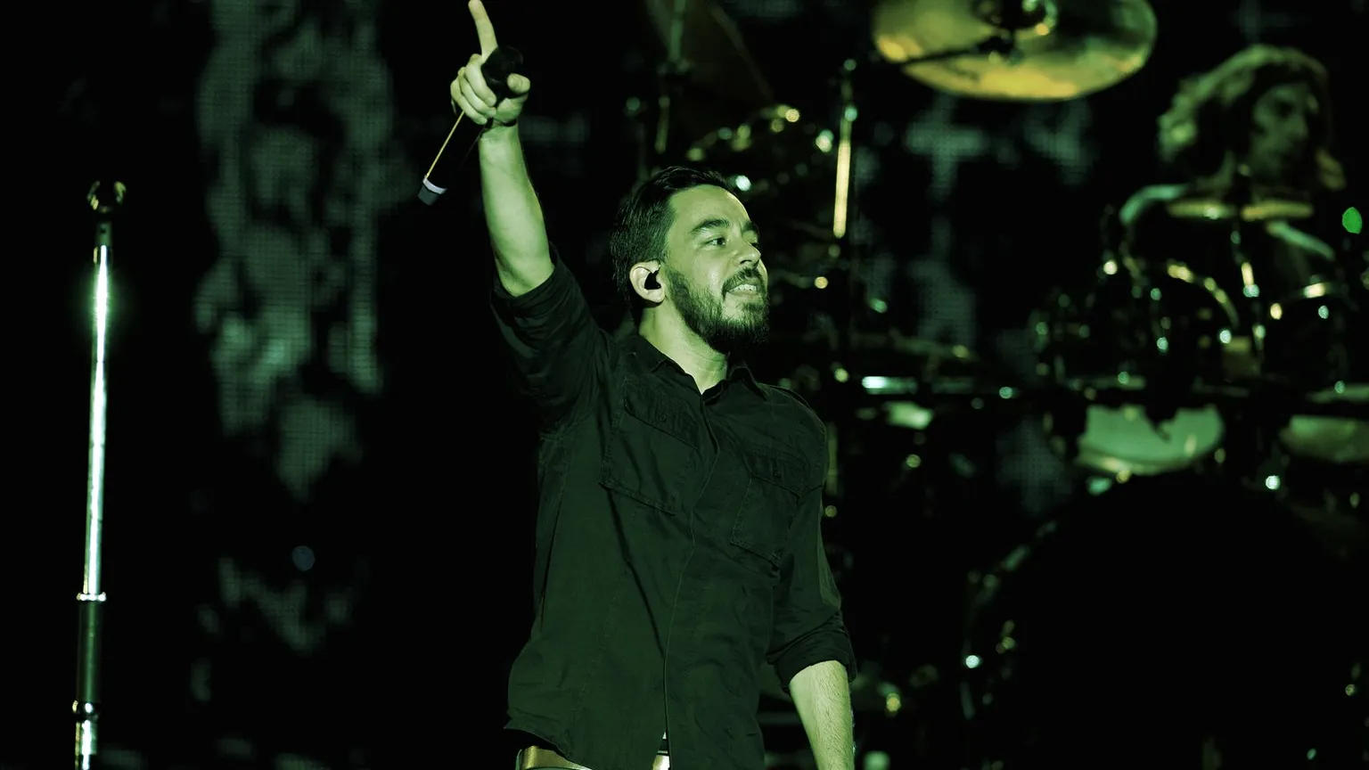 Mike Shinoda on stage. Image: Shutterstock