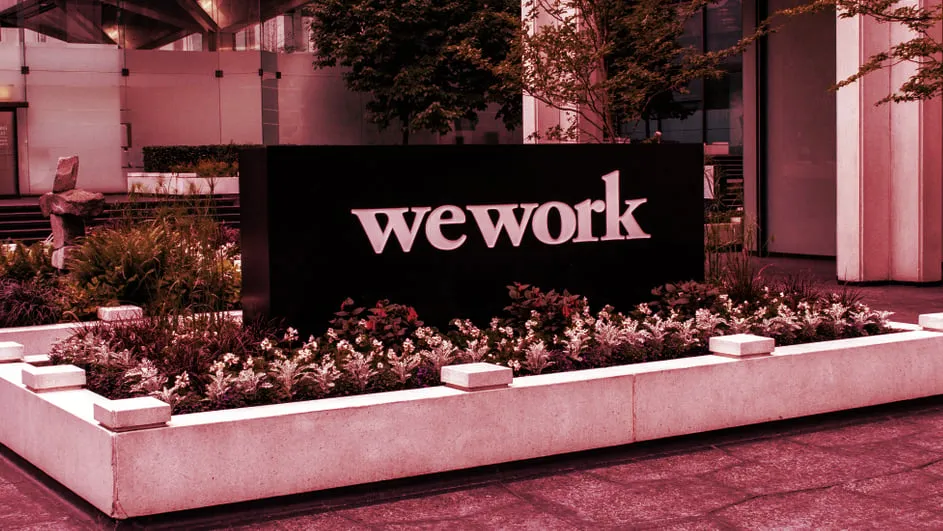 Fachada de un edificio de WeWork. Imagen: Shutterstock.
