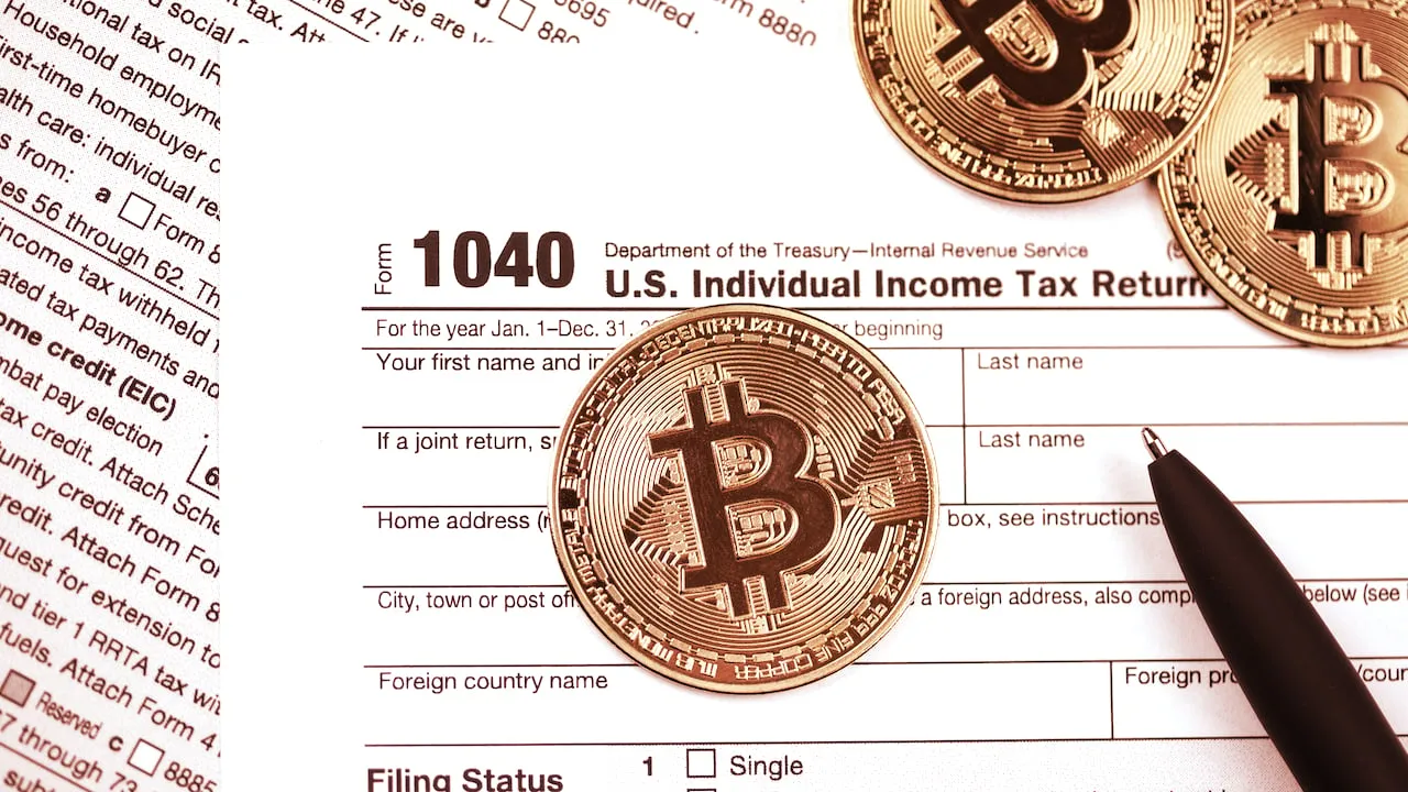 Bitcoin taxes. Image: Shutterstock