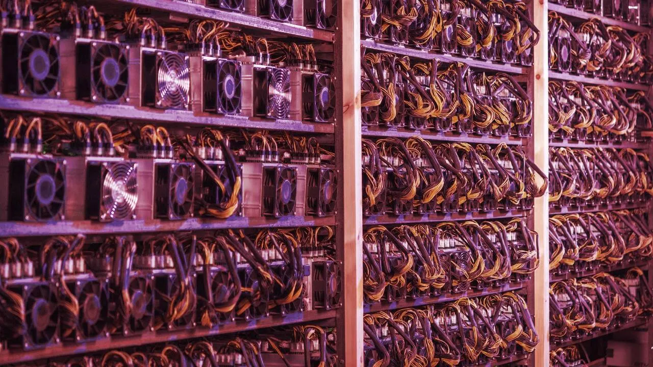 Una granja de minería de Bitcoin. Imagen: Shutterstock