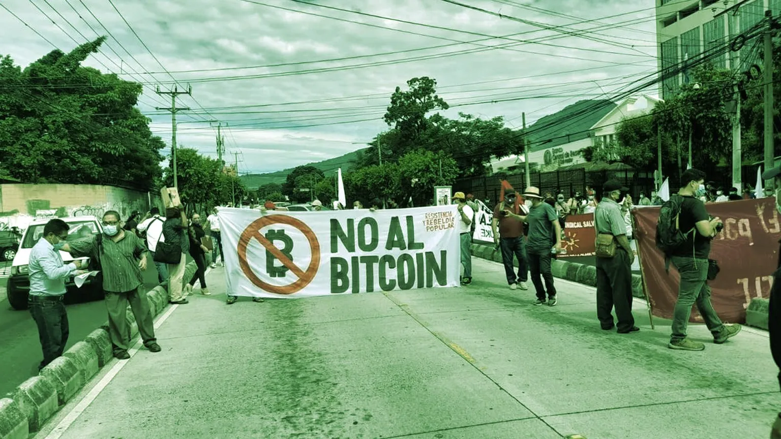 Protesta Anti Bitcoin. Imagen: Twitter