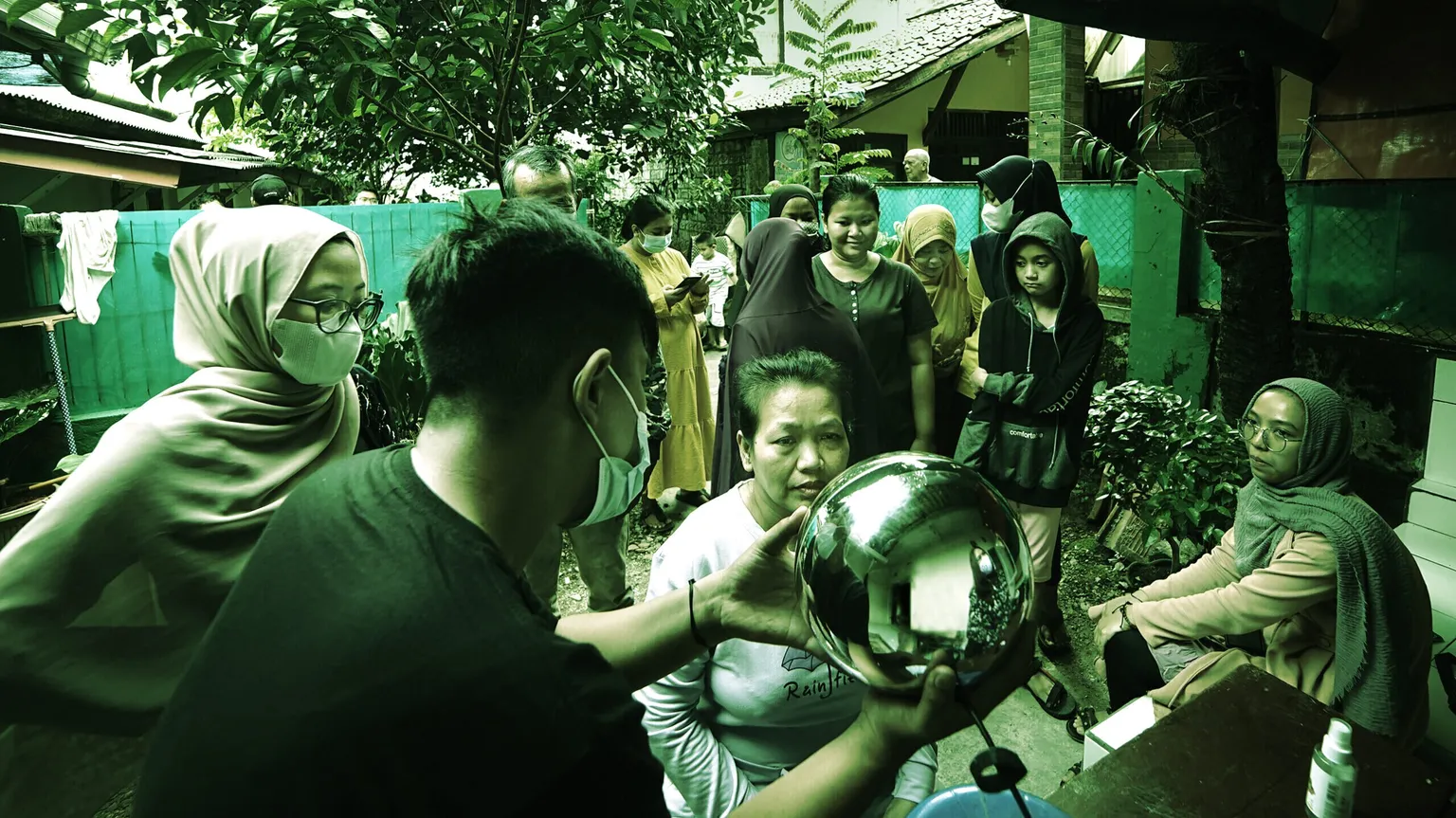 Un operador de Orb en Indonesia. Imagen: Worldcoin