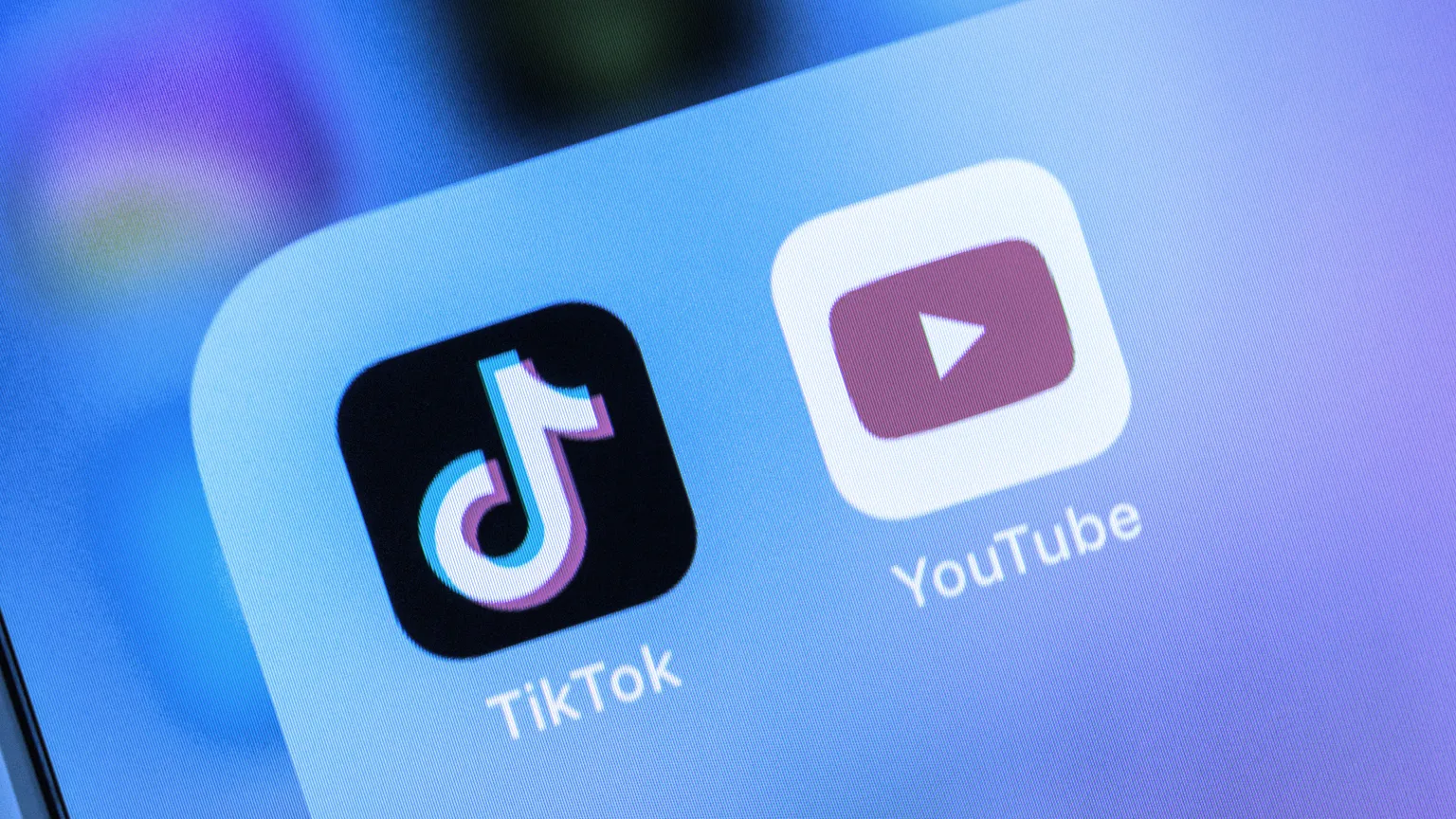 YouTube y TikTok se han convertido en plataformas populares para los entusiastas de las criptomonedas. Imagen: Shutterstock