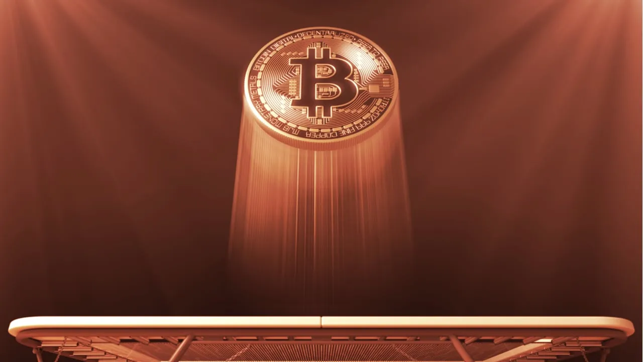 Rebote de Bitcoin. Imagen: Shutterstock