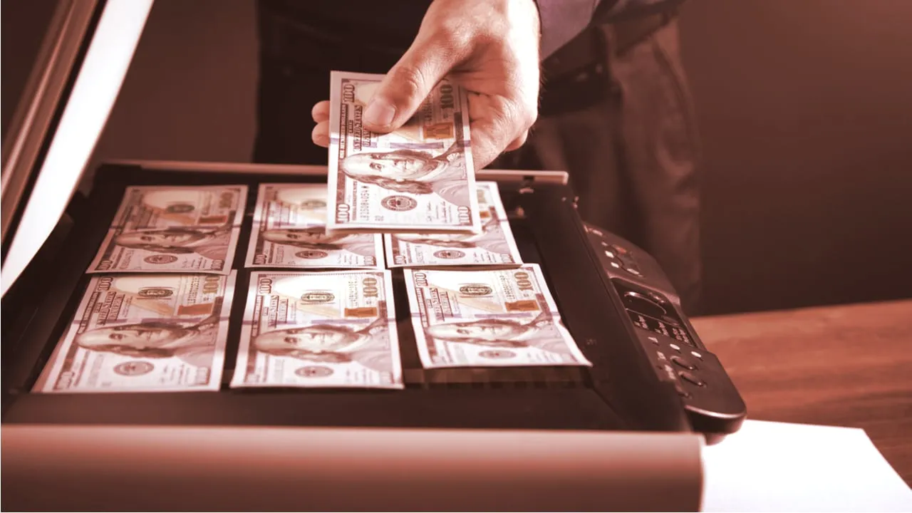 Enciende la impresora de dinero. Imagen: Shutterstock