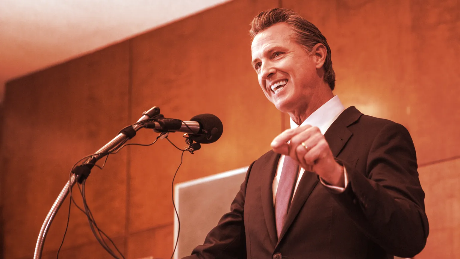 San Francisco, USA. Sept. 14, 2021. California Gov. Gavin Newsom, speaks at a labor union event in SF on Election Day, September 14, 2021, for the 2021 California gubernatorial recall election.
