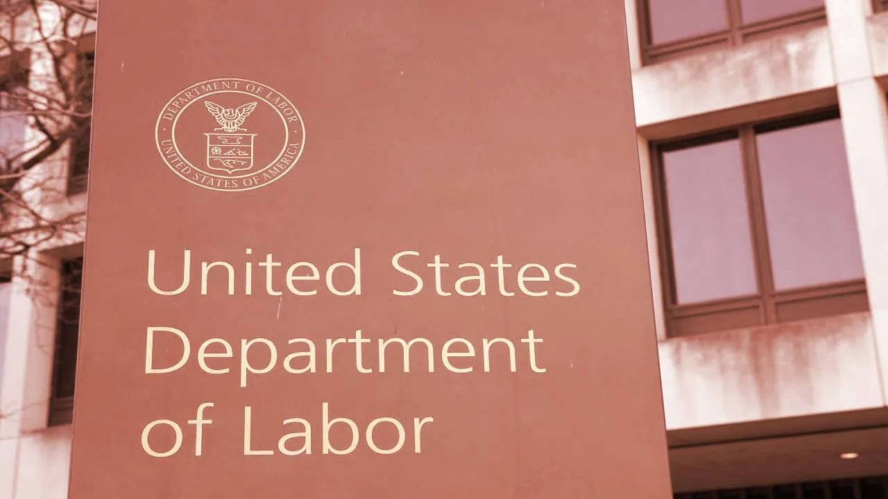 The U.S. Department of Labor has discouraged investors from turning to crypto. Image: Shutterstock.