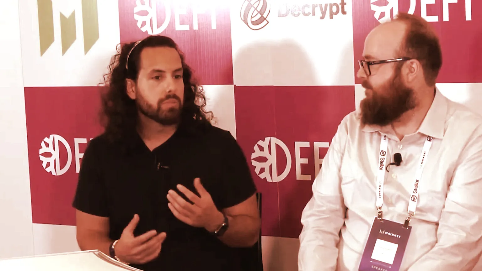 Gitcoin's Azeem Khan talks to Decrypt's Andrew Hayward at Messari Mainnet 2022.