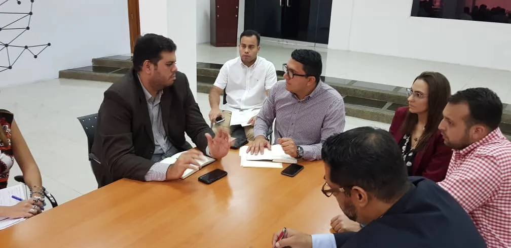 Carlos Vargas y Joselit Ramírez coordinando la entrega del cargo con Superintendentes de Criptomonedas de Venezuela. Imagen: Twitter
