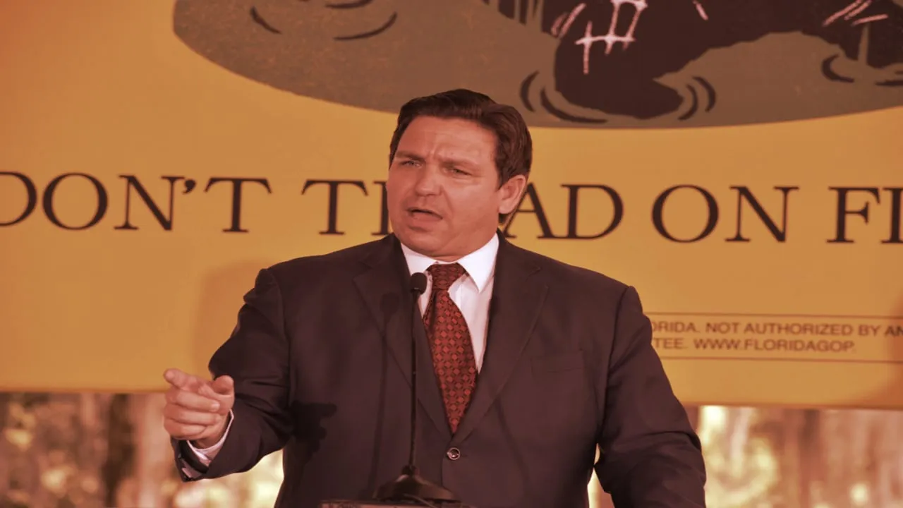 Ron Desantis is opposed to a CBDC issued by the Federal Reserve. Image: Shutterstock. 