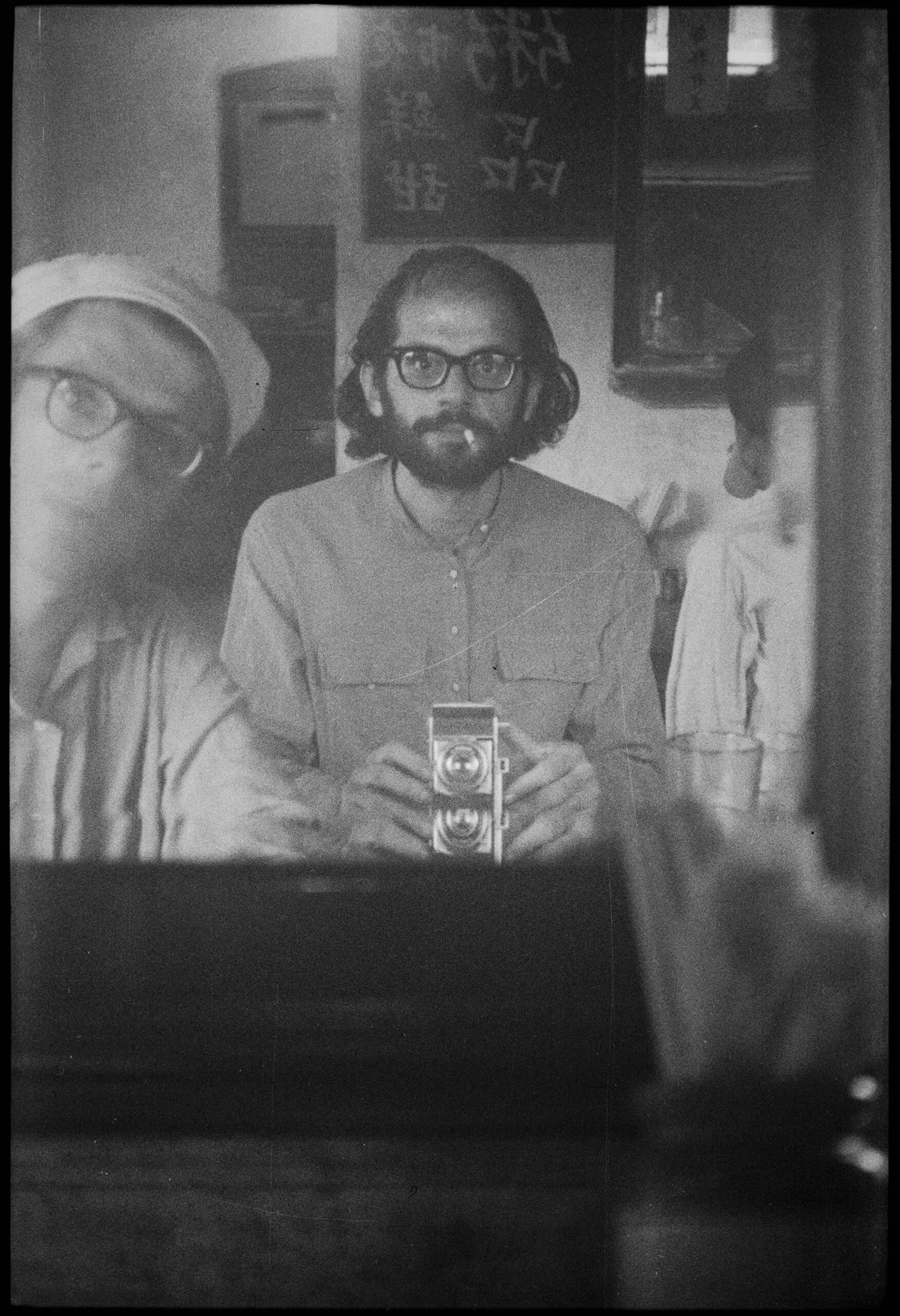 "Calcutta Self Portrait with Peter Orlovsky, October 20, 1962." Photo: Allen Ginsberg, courtesy of Fahey/Klein Gallery, Los Angeles.
