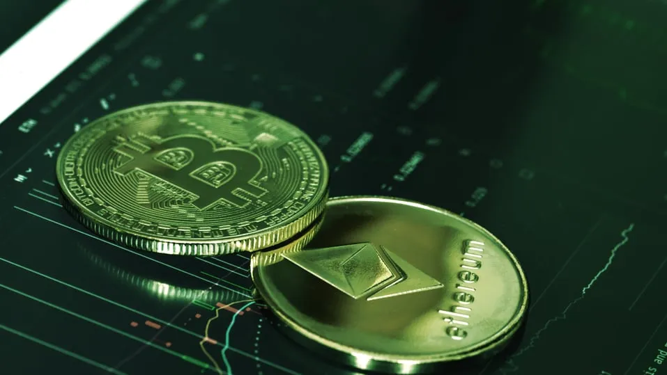 Bitcoin y Ethereum son las monedas líderes del mercado de criptomonedas. Imagen: Shutterstock
