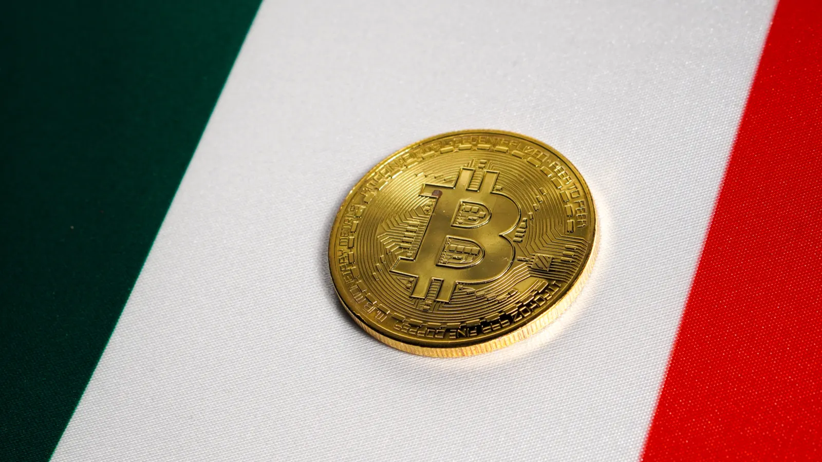 Italian Lawmaker Urges Banking Foundations to Buy Bitcoin