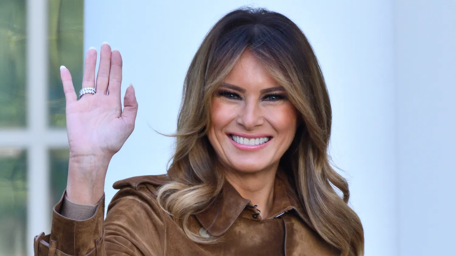 Official Trump Solana Meme Coin Falls as Melania Drops Token of Her Own