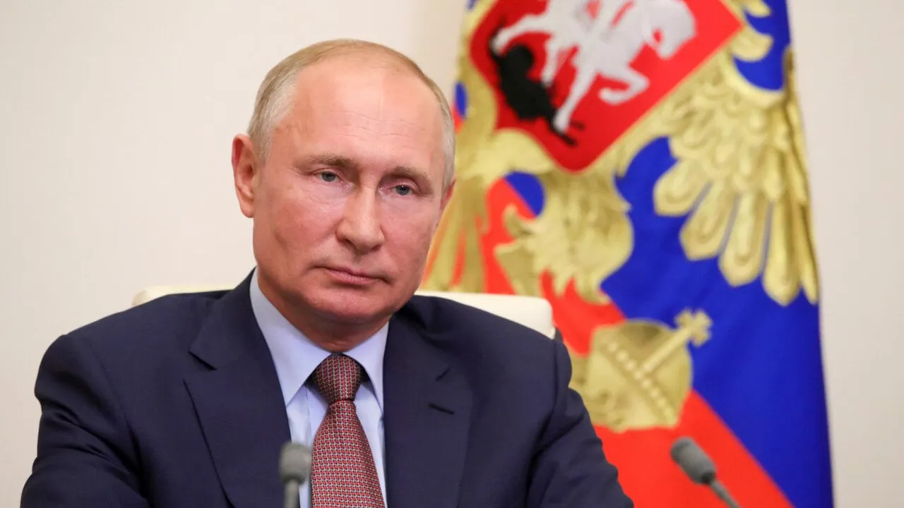 Russian President Vladimir Putin Praises Bitcoin: 'Who Can Ban It? Nobody'