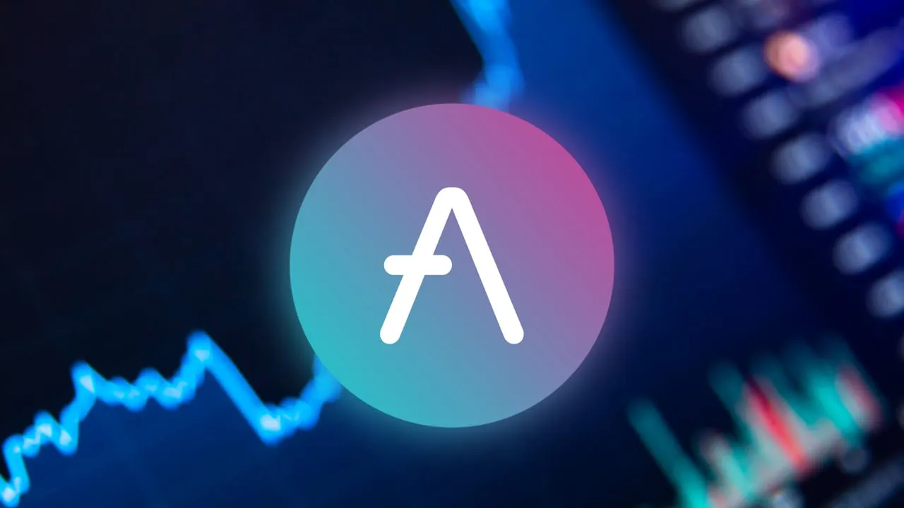 Aave Considers Coinbase's cbBTC Wrapped Bitcoin, Sparking Decentralization Debate