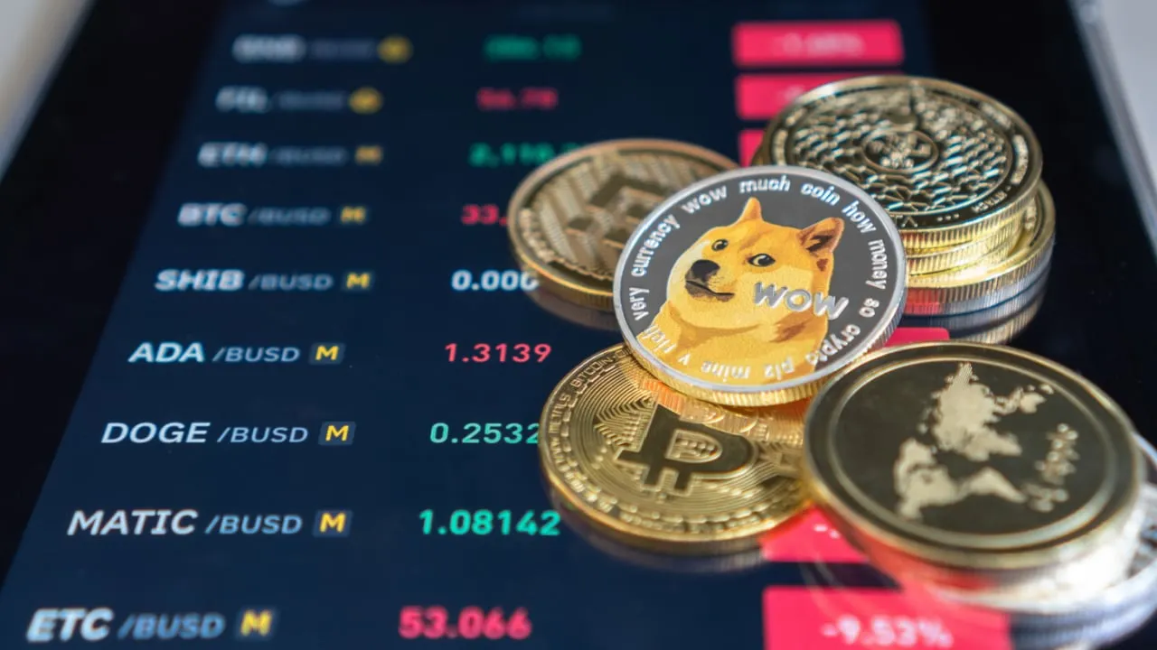 Dogecoin, XRP and Solana Slide as Bitcoin Price Falls Below $97K