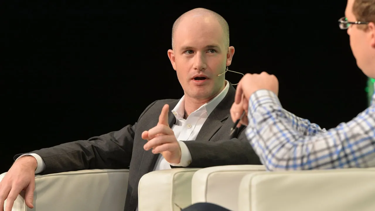 Coinbase Cuts Ties With Law Firms Hiring 'Anti-Crypto' SEC Officials