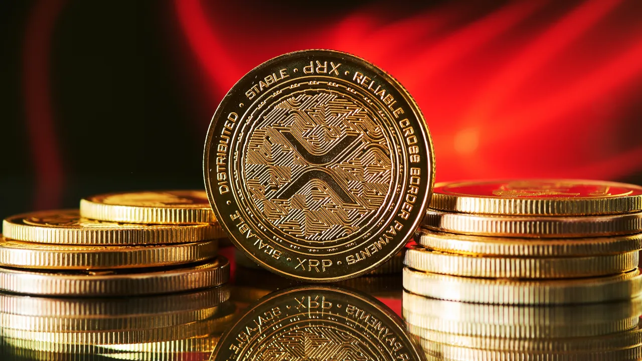 XRP Plunges Below $2 Mark as Bitcoin Tumbles Again