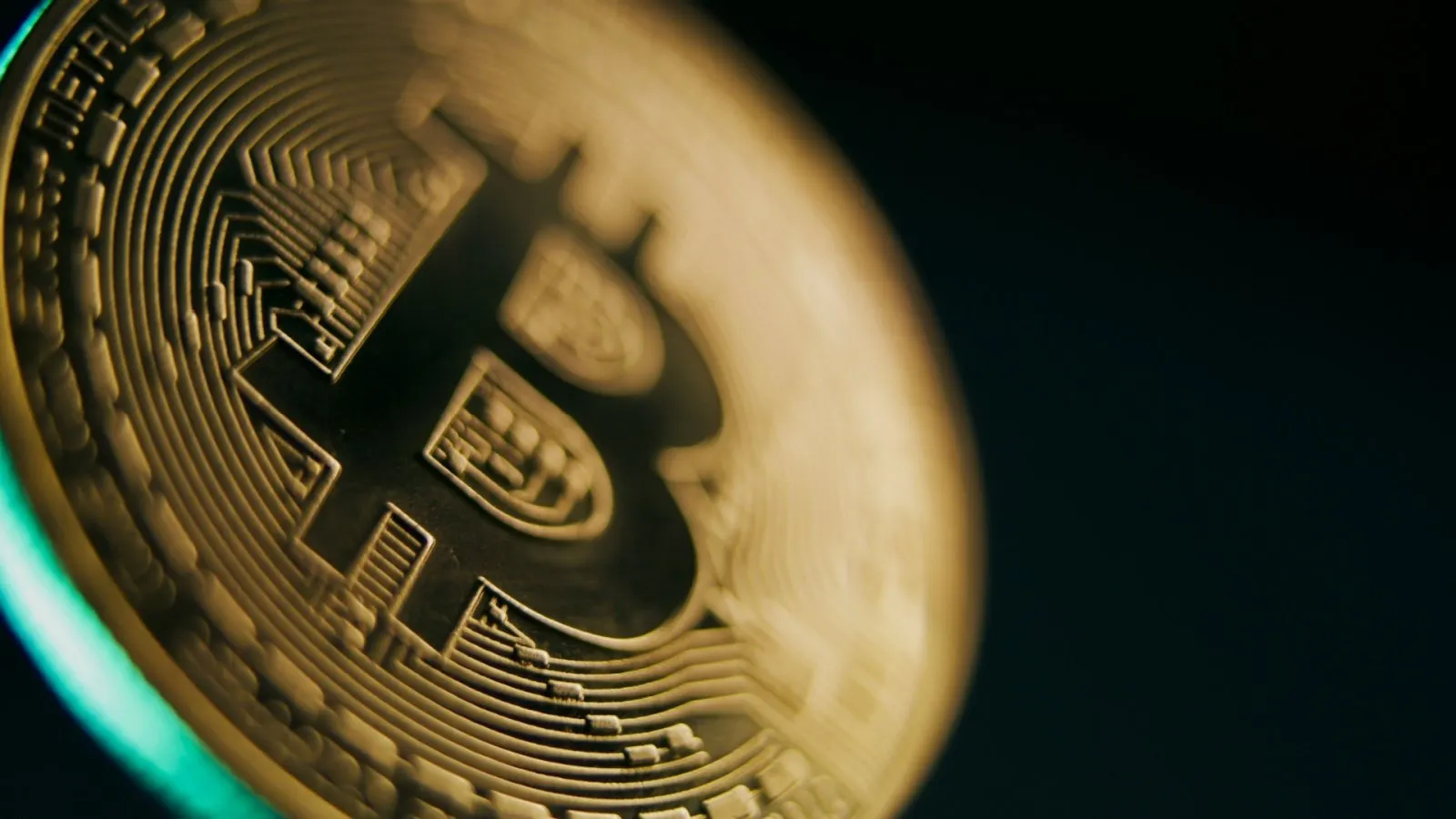 Public Keys: Twenty One’s Bitcoin Play, XRP Futures Competition, and Investors Love Solana Treasury Companies