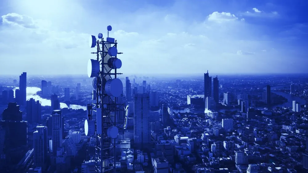 In the last week, 20 5G cell towers have been damaged. Image: Shutterstock.