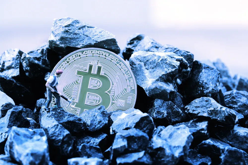 Mining Bitcoin. Image: Shutterstock