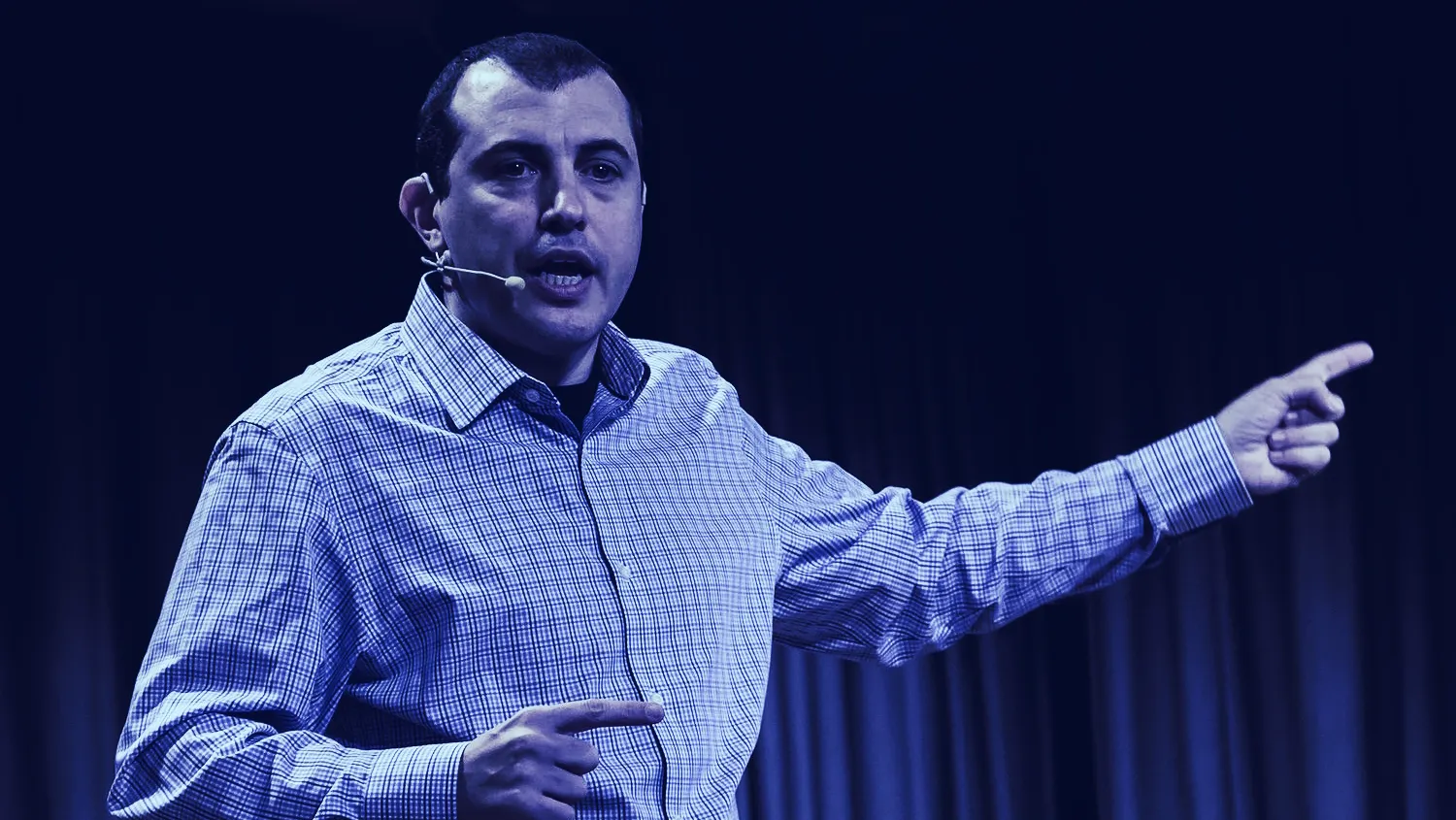 Andreas Antonopoulos is a Bitcoin educator: AANTONOP.COM