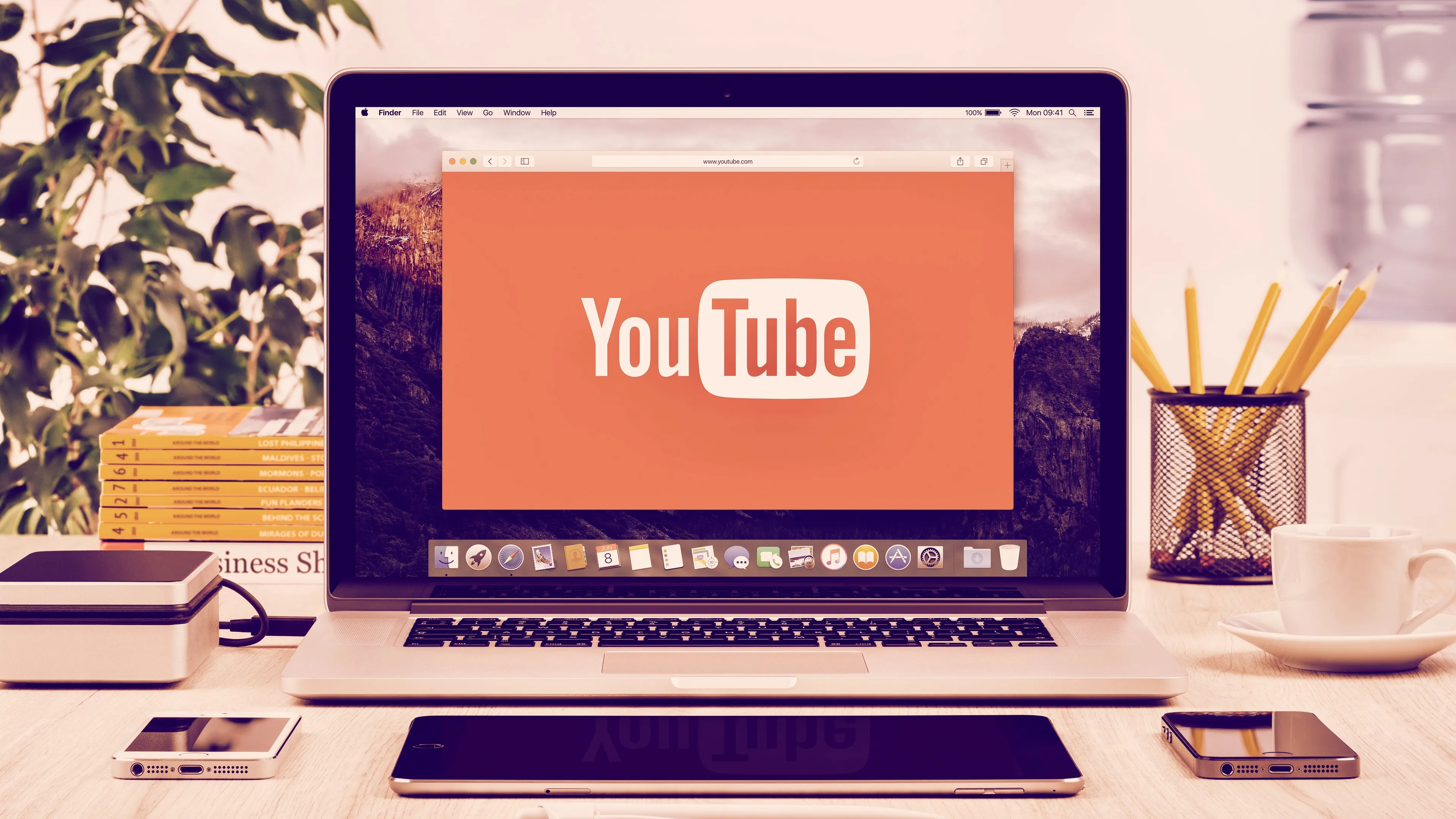 YouTube es uno de los mayores servicios de streaming de vídeo del planeta. Imagen: Shutterstock.
