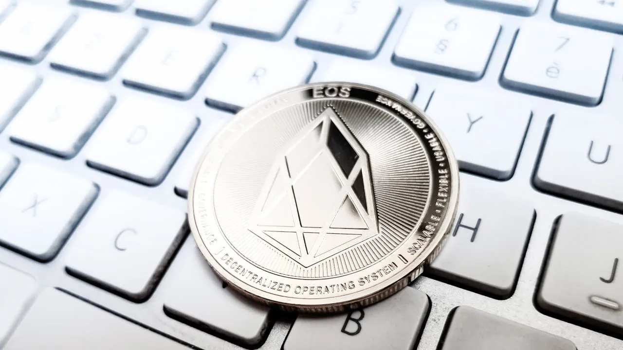 EOS, the seventh-largest cryptocurrency in the world, is now trading above $4 per coin for the first time since September.