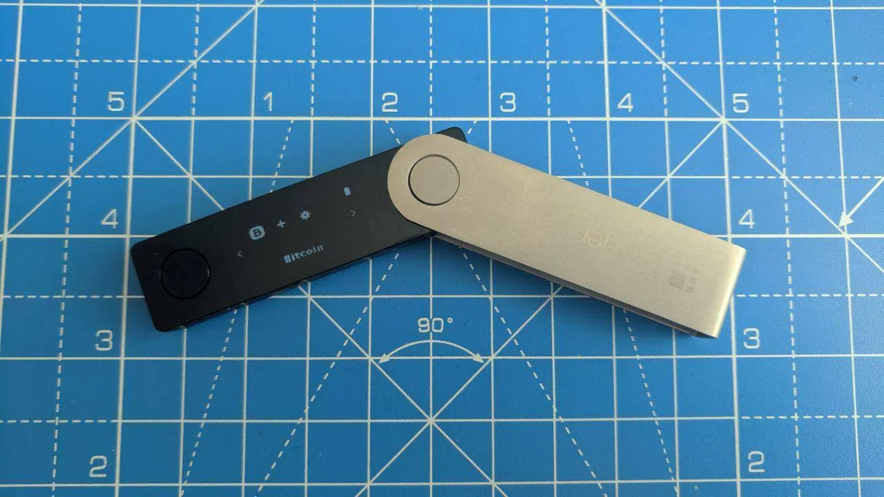 Magnane Elevates Ledger's Nano X Hardware Wallet - Motion design - STASH :  Motion design – STASH