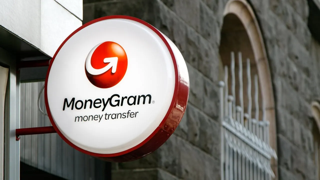 MoneyGram es una empresa de transferencias electrónicas que hace uso de la criptomoneda. Imagen: Shutterstock