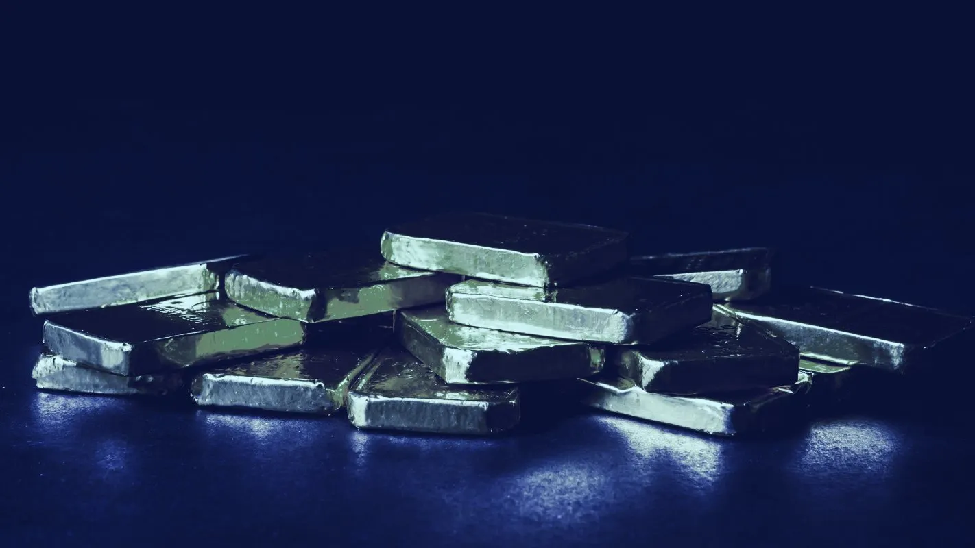 Does bitcoin mimick gold, or are the two assets unrelated? Image: Shutterstock.