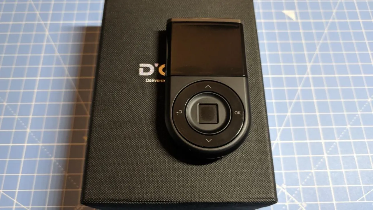 D'CENT Biometric Review - A Decent Bitcoin Hardware Wallet Option