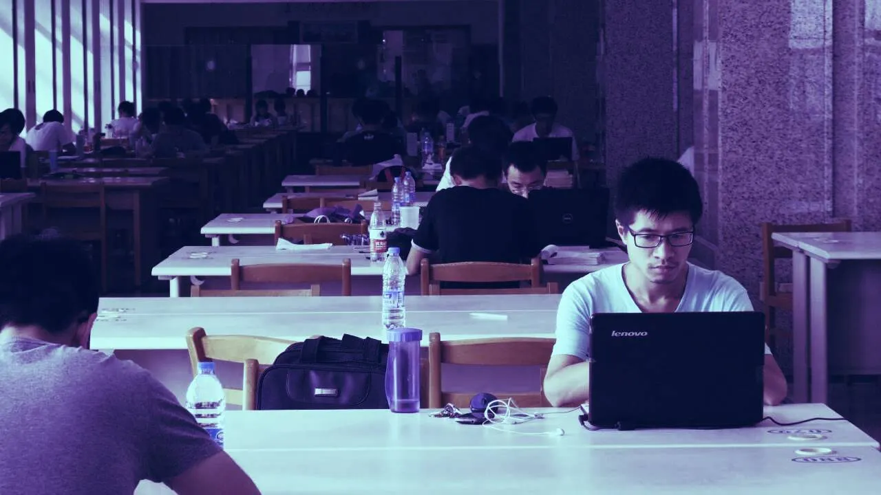 China launches its first undergraduate course in blockchain this year (Image: S_Z/Shutterstock)