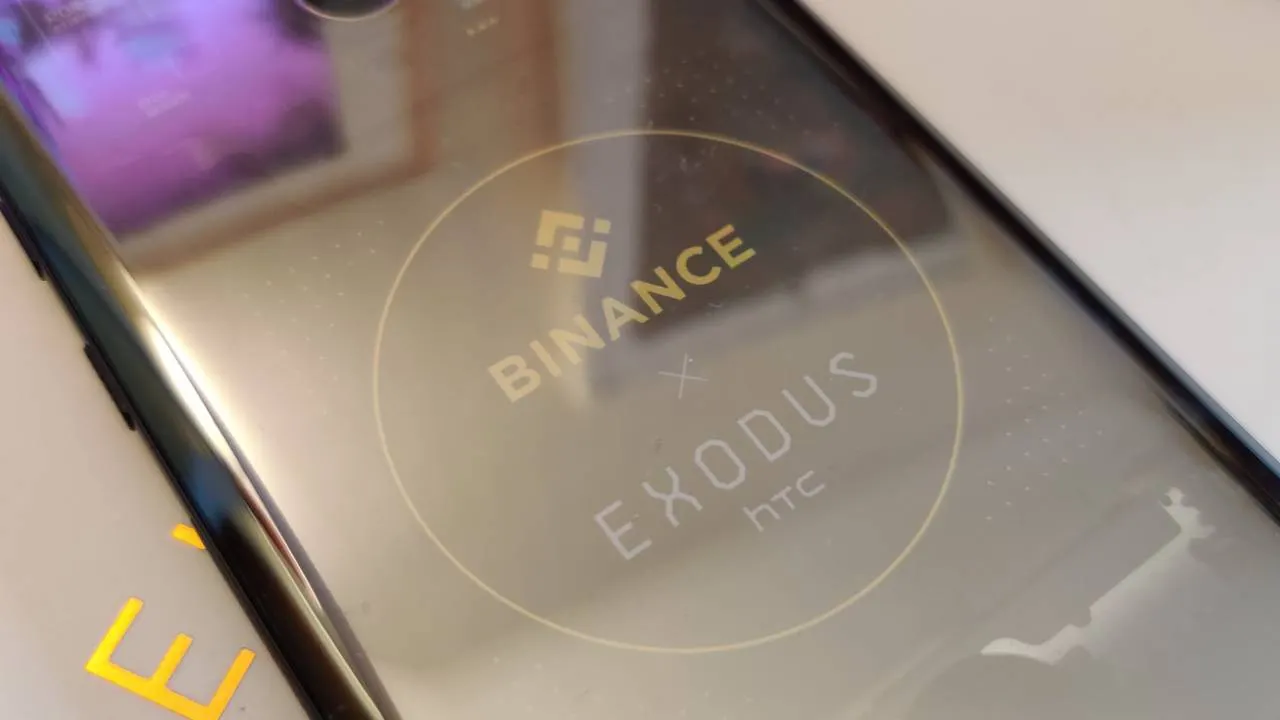 HTC Exodus 1 Binance Edition review - rear